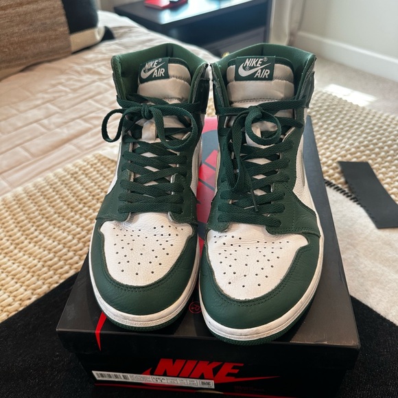 Retro Air Jordan High OG, Green/Metallic Silver, Size: 11 - Picture 3 of 3
